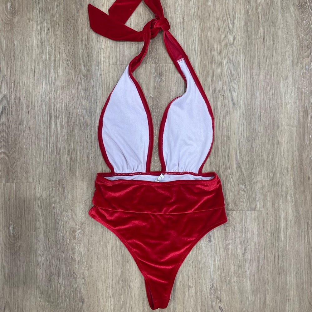 Bathing suit - Picture 2 of 2